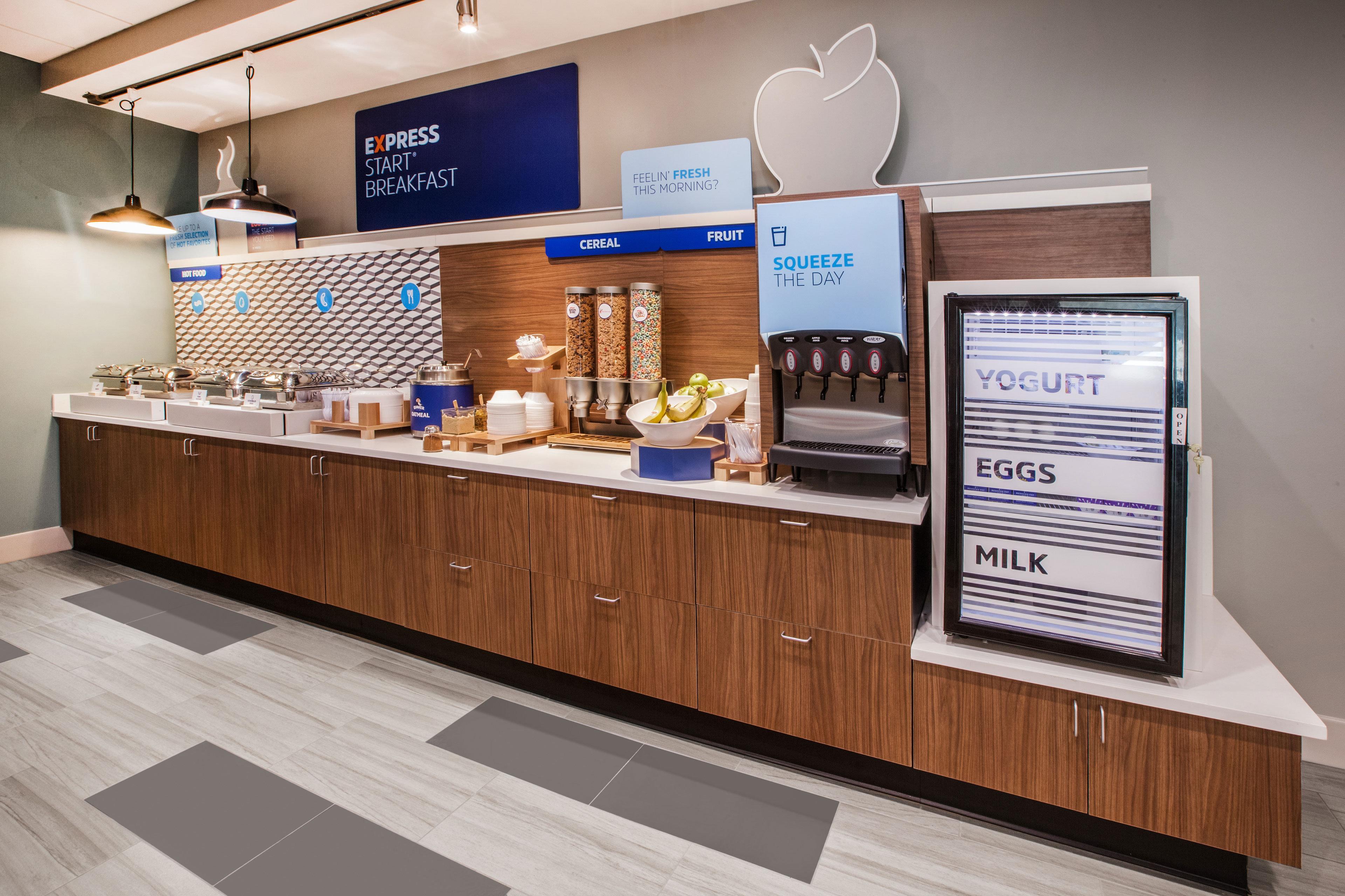 Holiday Inn Express Jamestown By Ihg Exteriör bild