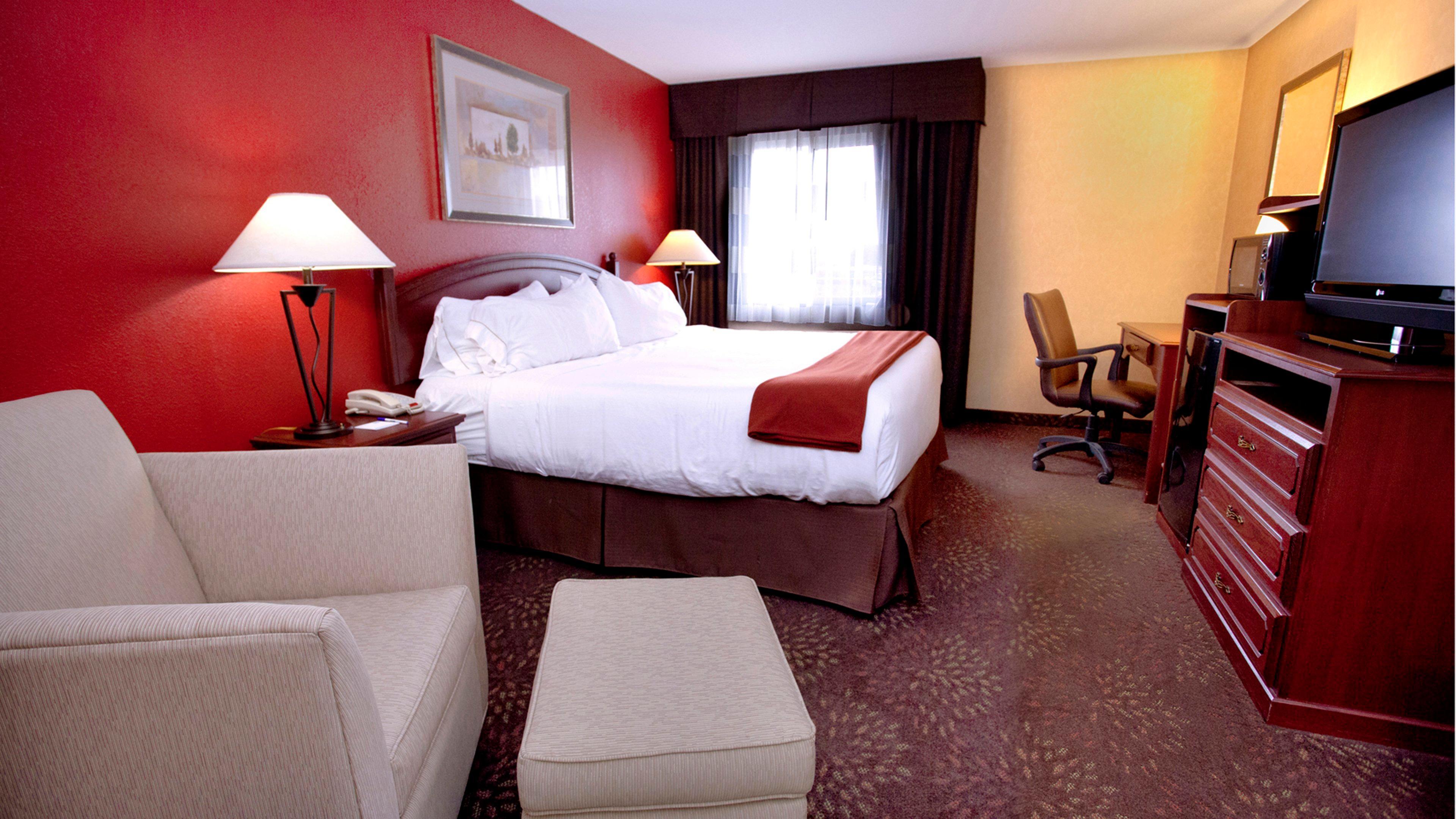 Holiday Inn Express Jamestown By Ihg Exteriör bild