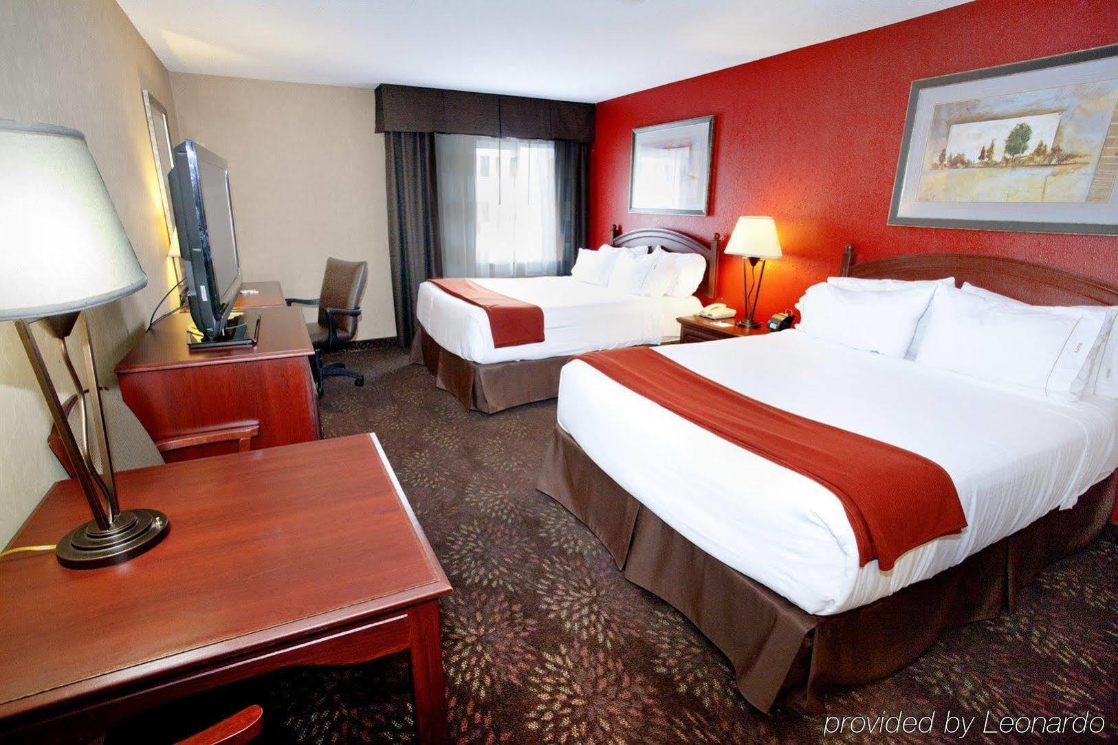 Holiday Inn Express Jamestown By Ihg Exteriör bild